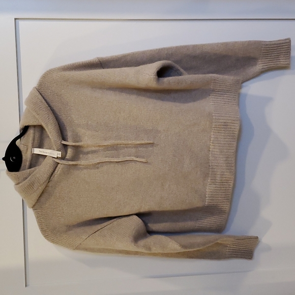 Aritzia Cashmere Sweater - Picture 1 of 9